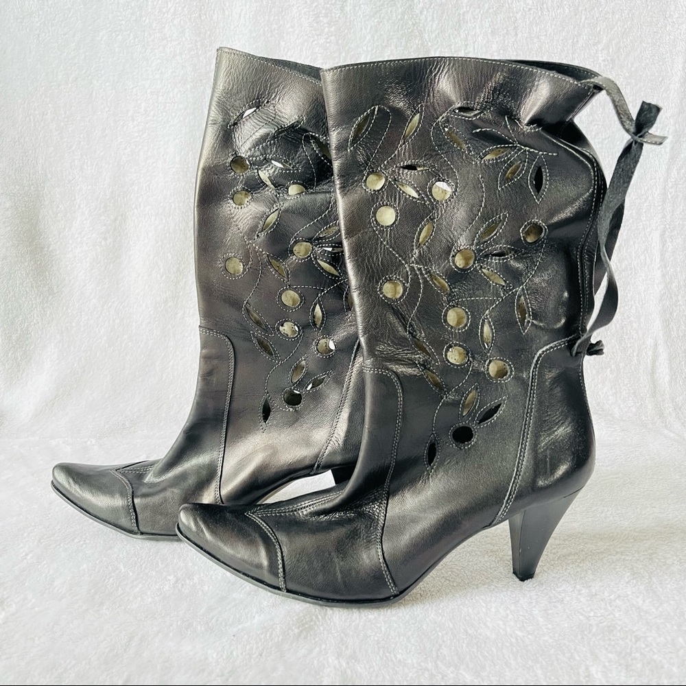 *NWOT* Faux Leather Floral Print Boots